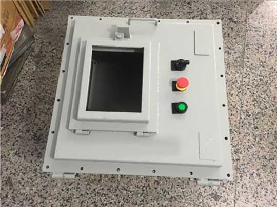 防爆配電箱快開(kāi)門式操作簡(jiǎn)單