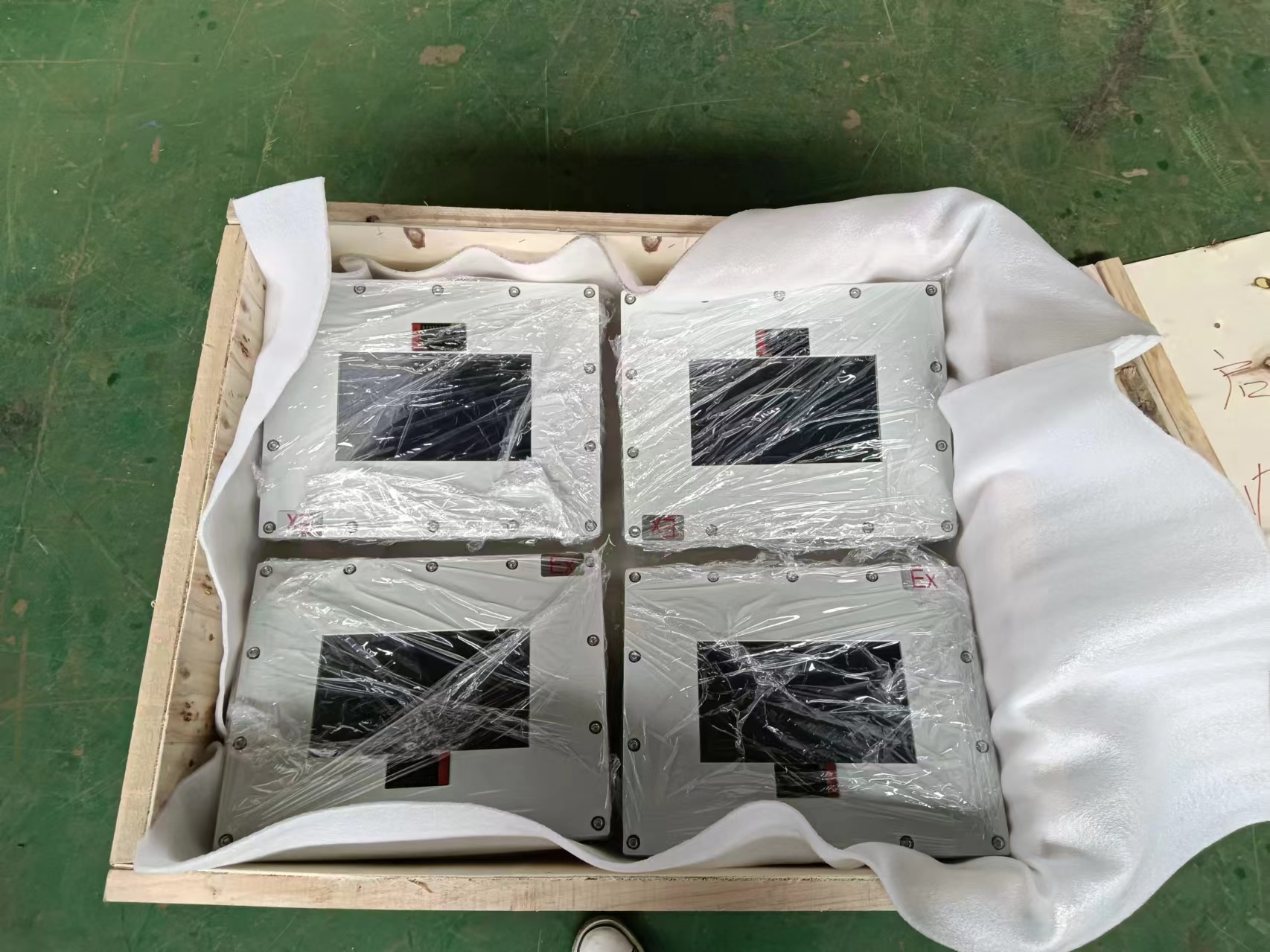 啟帆防爆壁掛式觸摸屏